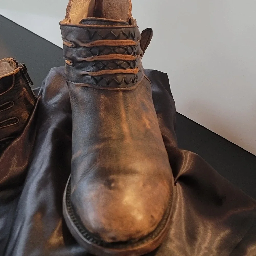 Freebird by Steven Slay Brown Distressed‎ Leather Ankle Boots Strappy Studded 11